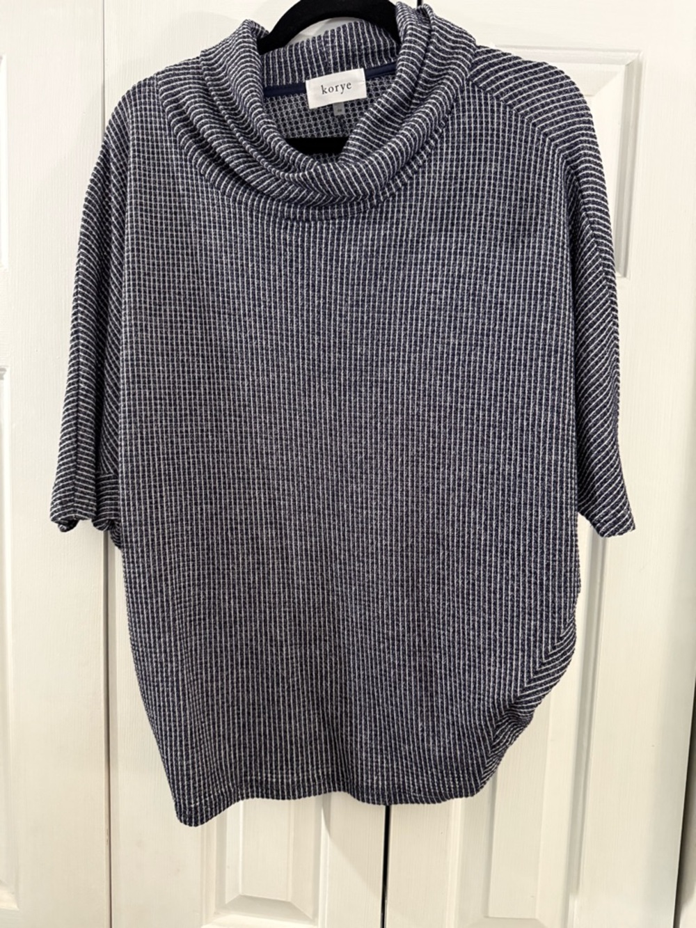 Korye Cowl Neck Short Sleeve Sweater - Navy & White